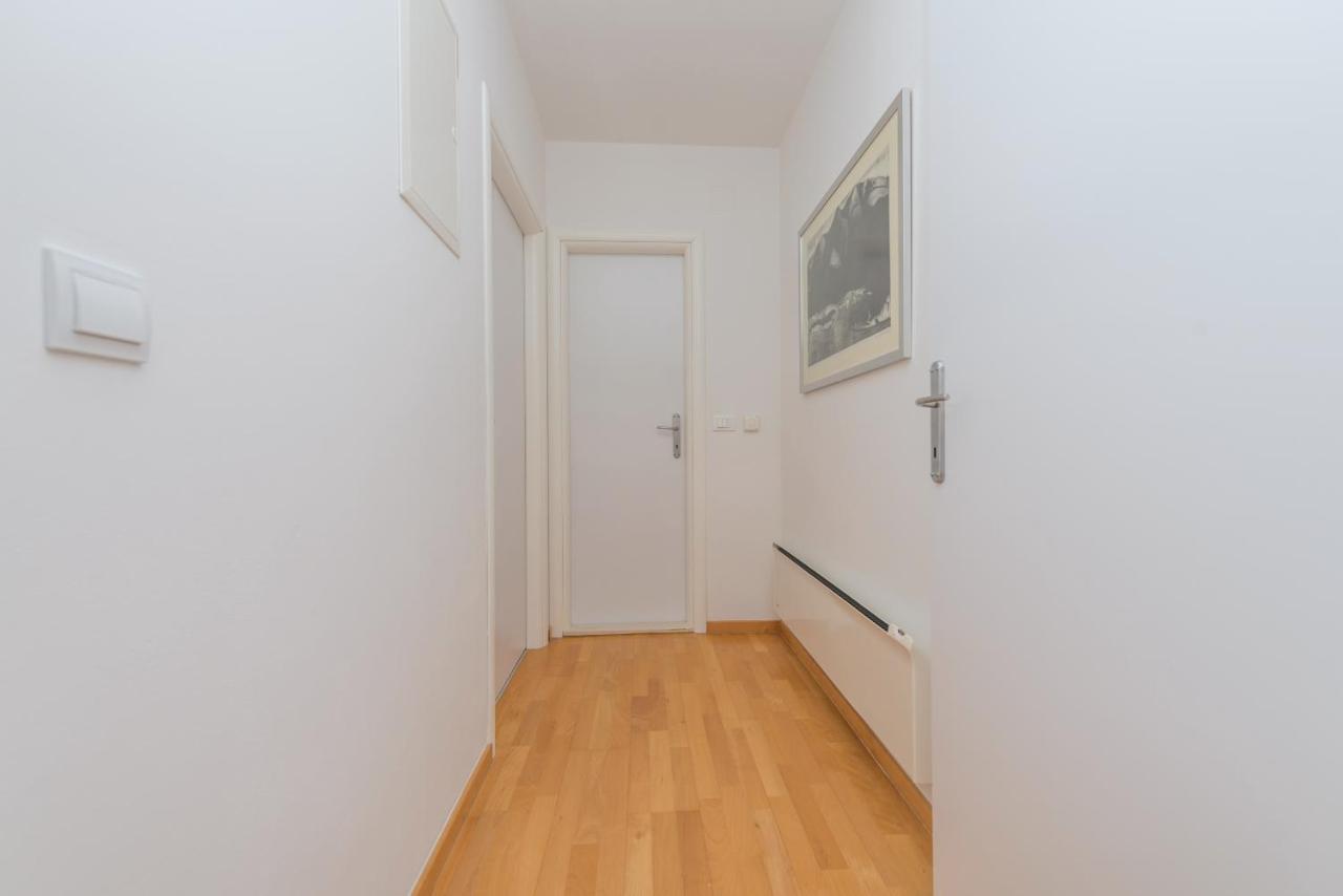 Apartman Marla มาคาร์สกา ภายนอก รูปภาพ